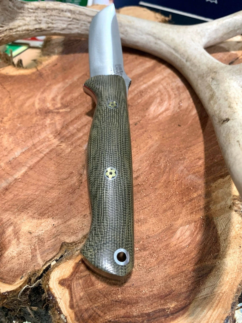 BARK RIVER KNIVES Bark River Gunny CPM 3V Knife W/ Green Canvas Micarta - Red Liners - Mosaic Pins