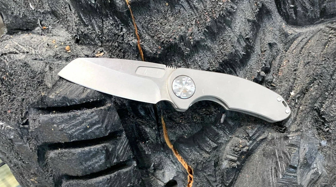 CURTISS CUSTOM KNIVES Curtiss Knives F3 Medium CTS-XHP Wharncliffe Non-Flipper Slim Folder WH/NF