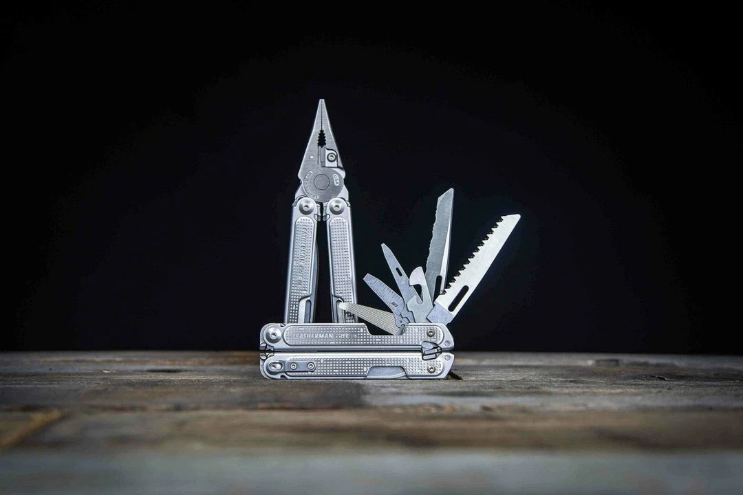 Leatherman Free P4 Multi-Purpose Tools (21-in-1) 832640 Leatherman Tools