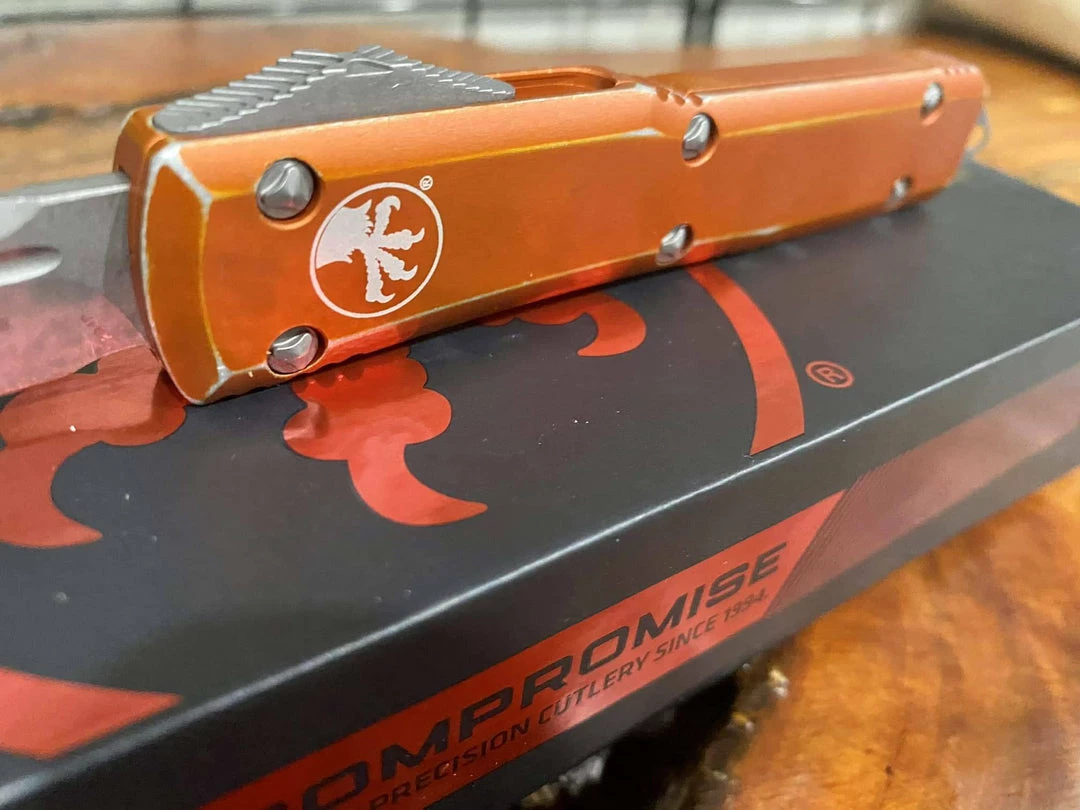 All Knife Brands Microtech Ultratech T/E OTF 3.46" Apocalyptic Blade, Orange Distressed 123-10DOR