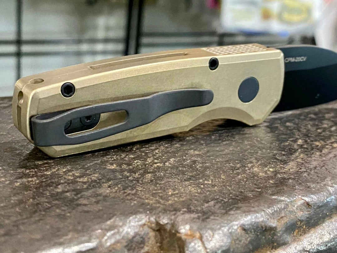 PROTECH KNIVES Pro-Tech Runt 5 R5112 Auto Solid Bronze (1.9" 20CV Black DLC)