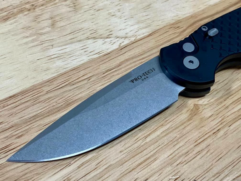 PROTECH KNIVES Pro-Tech TR-3 MC1 Magnacut Knife Fish Scale Black