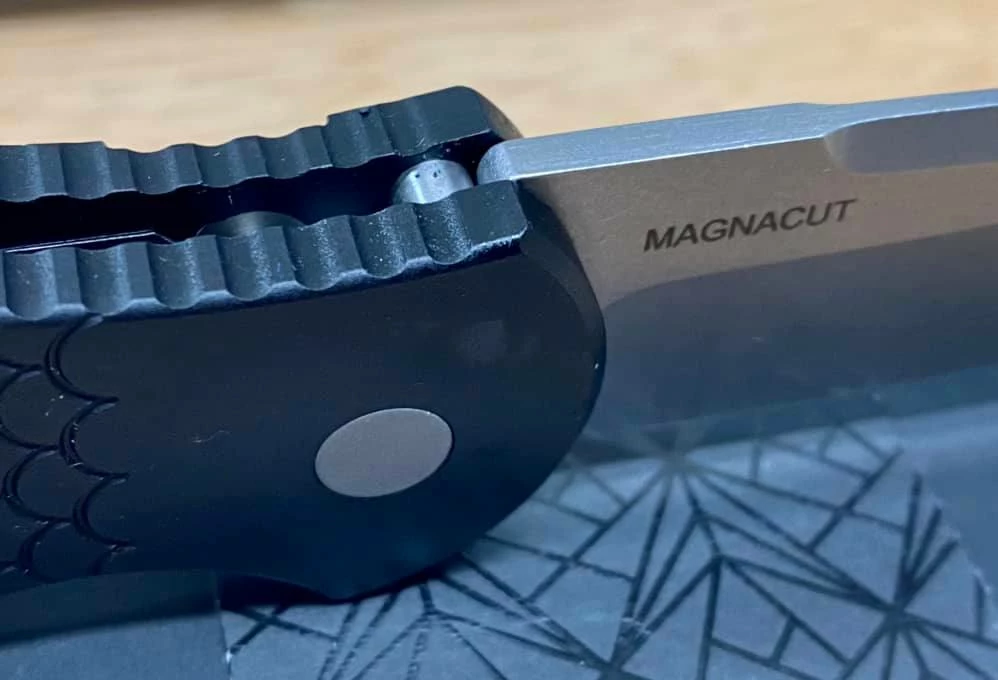 PROTECH KNIVES Pro-Tech TR-3 MC1 Magnacut Knife Fish Scale Black