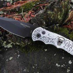PROTECH KNIVES All Knife Brands ProTech TR-5.62 Shaw Skull & Barbed Wire DLC (USA)